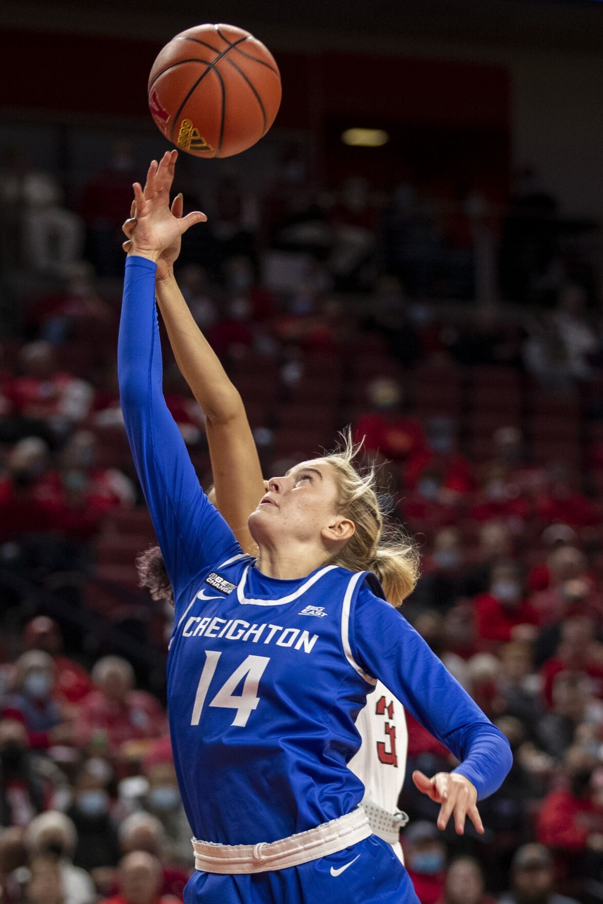 111821-owh-spo-nebraskacreighton-ar04.JPG